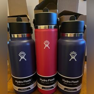 Hydroflask (New in box)